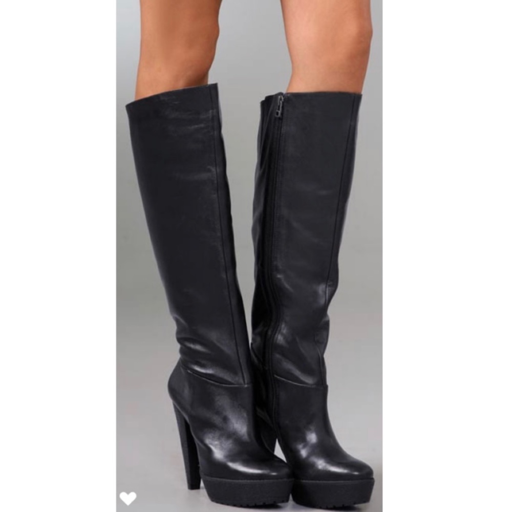 Pour La Victoire Black Leather Boots